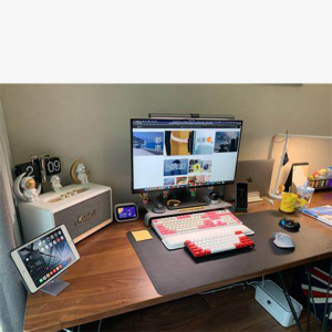 Desktop accessories